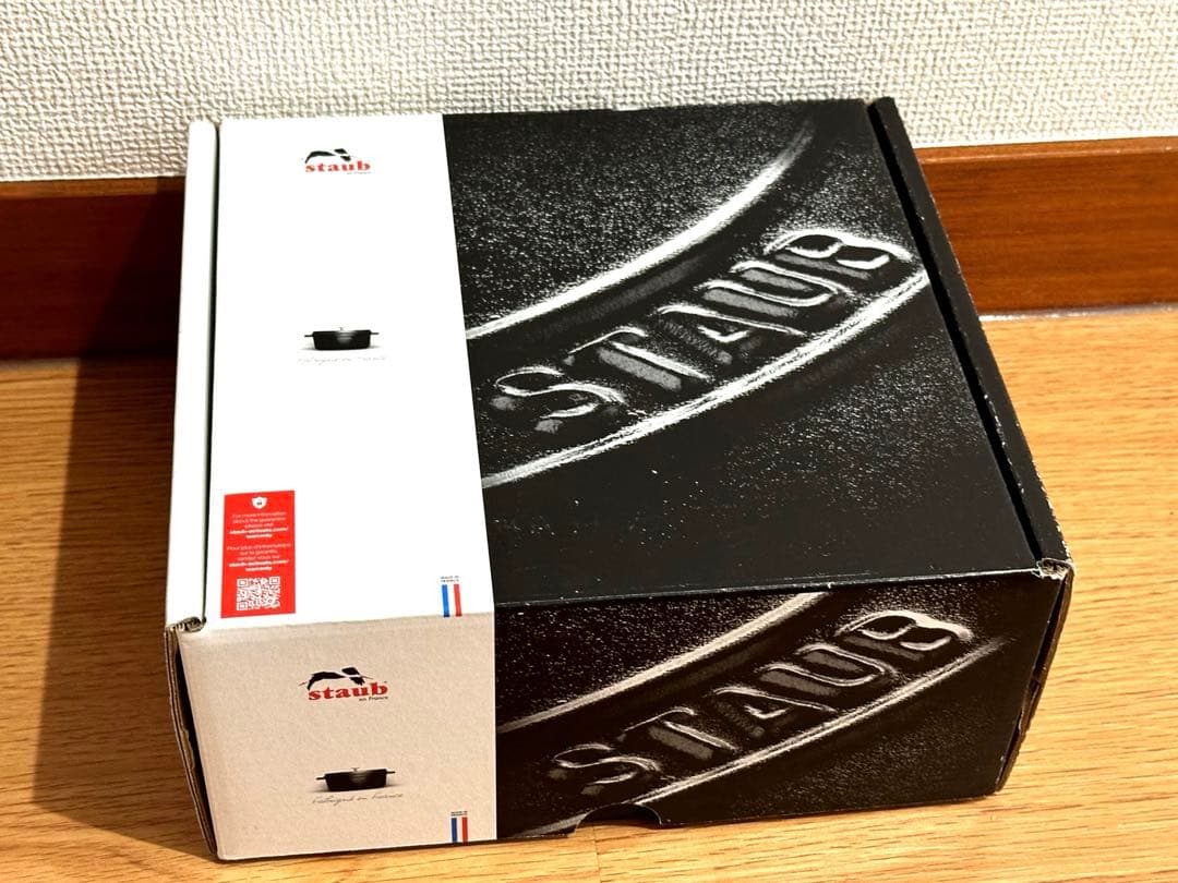 【未使用品】ストウブ ピコ・ココットラウンド 22cm シャイニーブラック