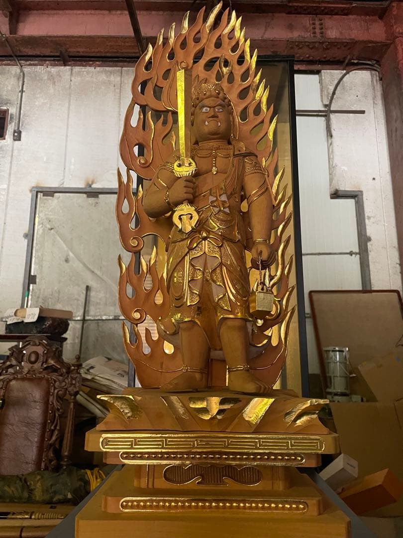 不動明王立像　金泥 高さ78cm 香木 、仏教美術 高68cm 仏像 木彫 寺院