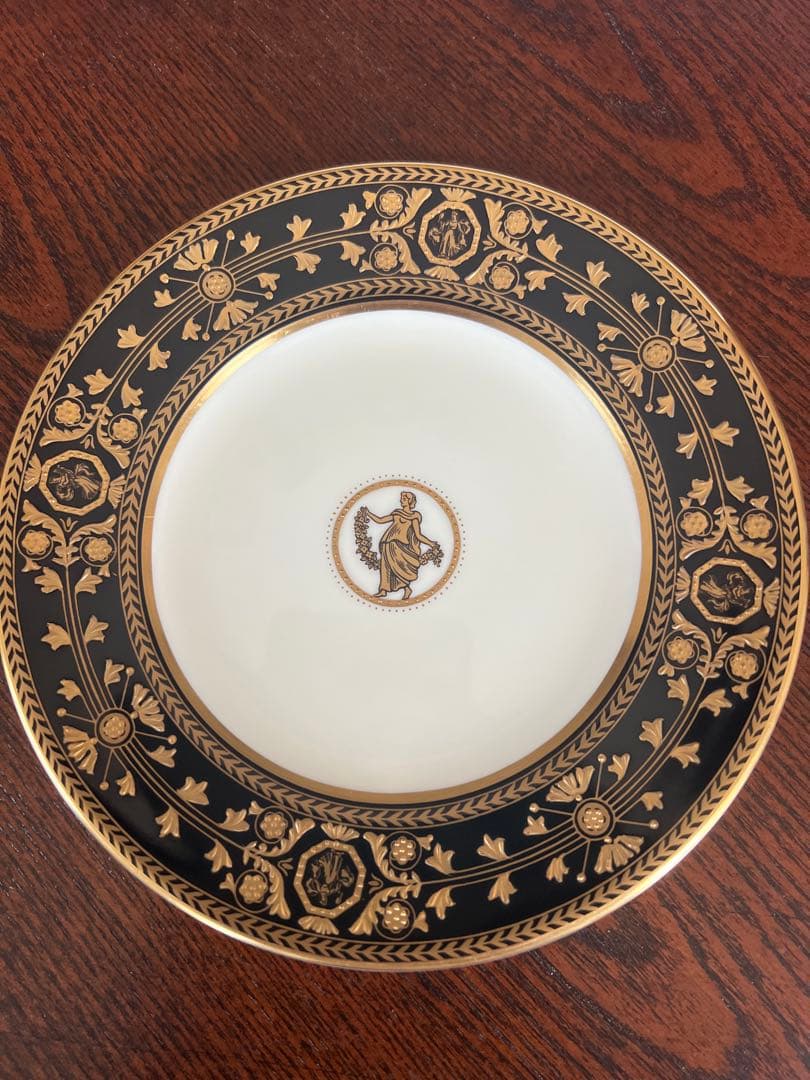 【希少】ウェッジウッド アストバリー ブラック プレート 2枚セット 黒壺