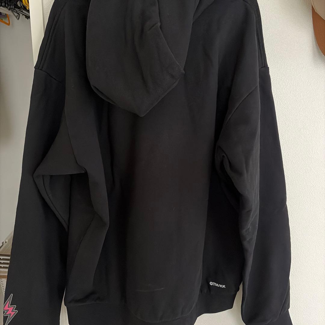 村上隆 kaikaikiki フード付きパーカー ブラック