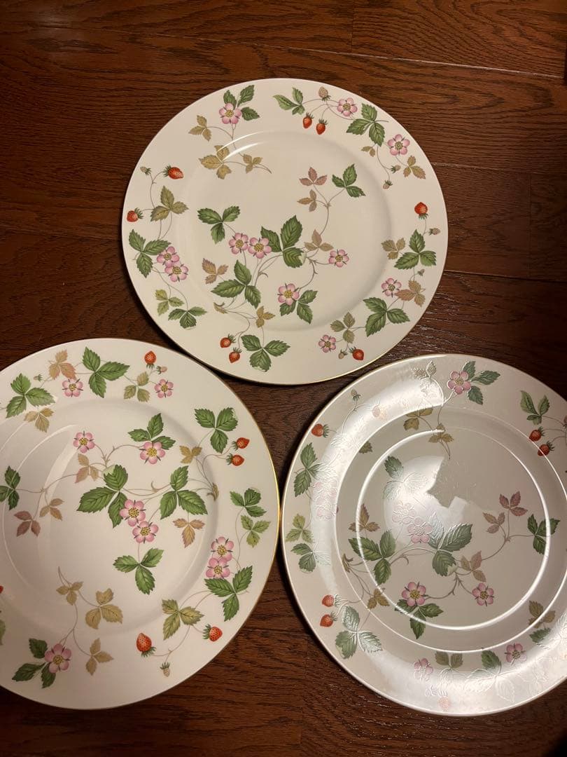 【セール中】【美品】 ワイルドストロベリー　大皿 3枚セット