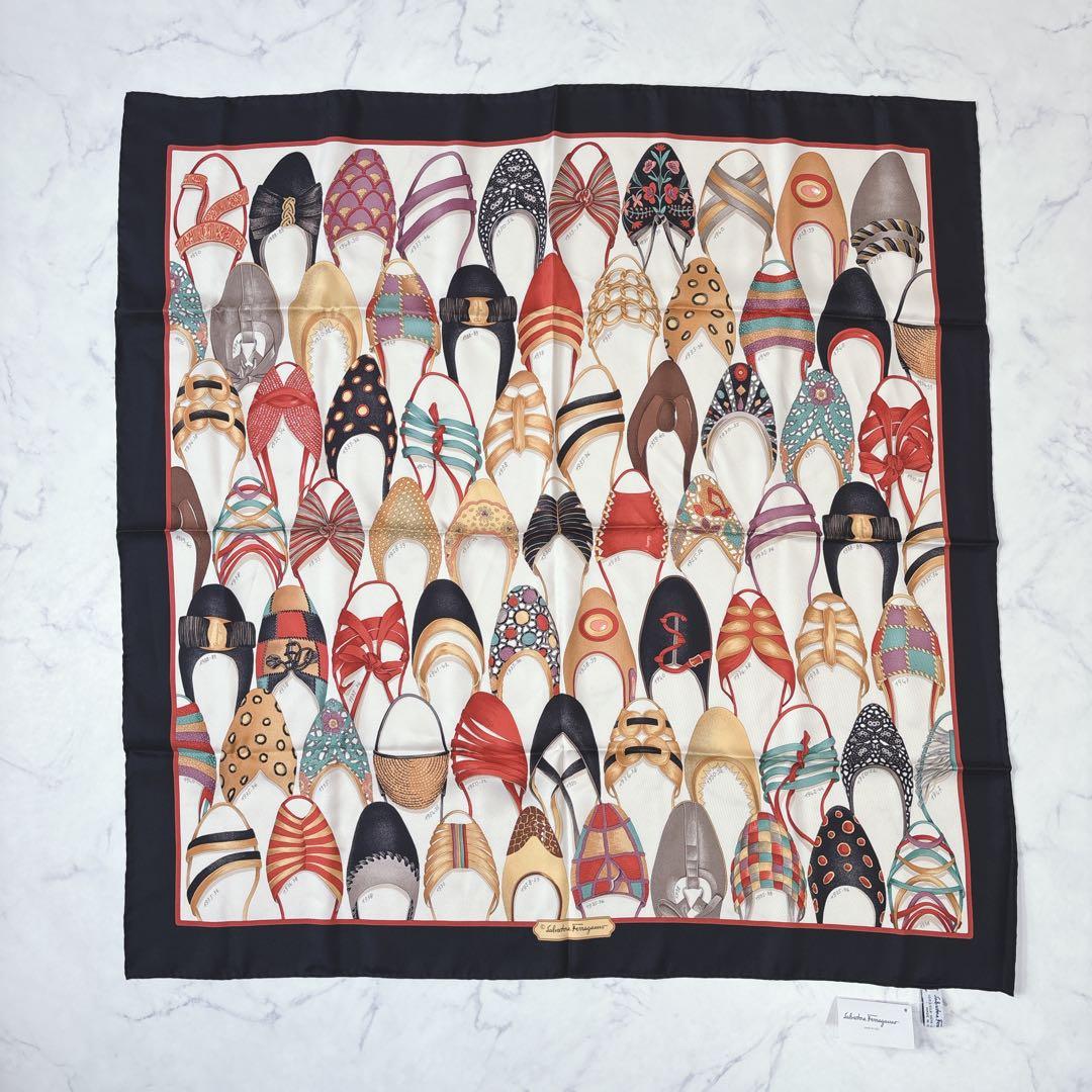 おこ様【新品 タグ付】フェラガモ 歴代パンプス シルクスカーフ 大判 86×86