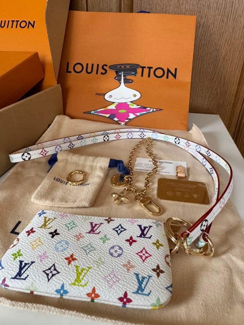 ルイ•ヴィトン　新品•未使用　LV×TMフォンホルダー　品番M14099
