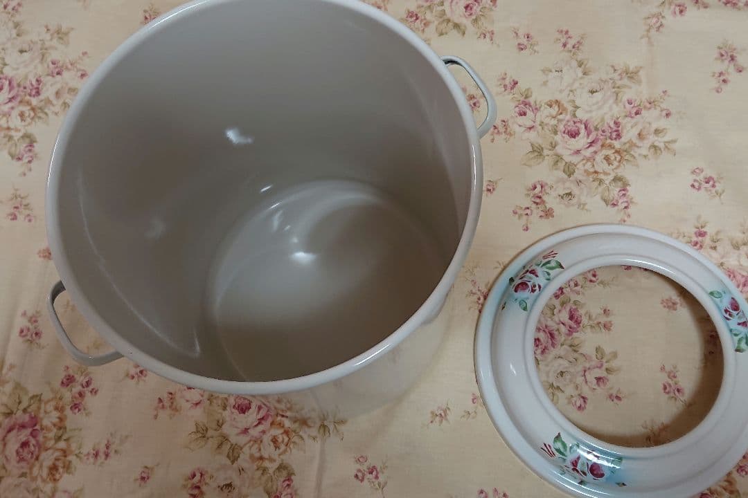 イマン　プリンセスローズブルー　トラッシュ缶　ストッカー　薔薇　ローズ　花柄