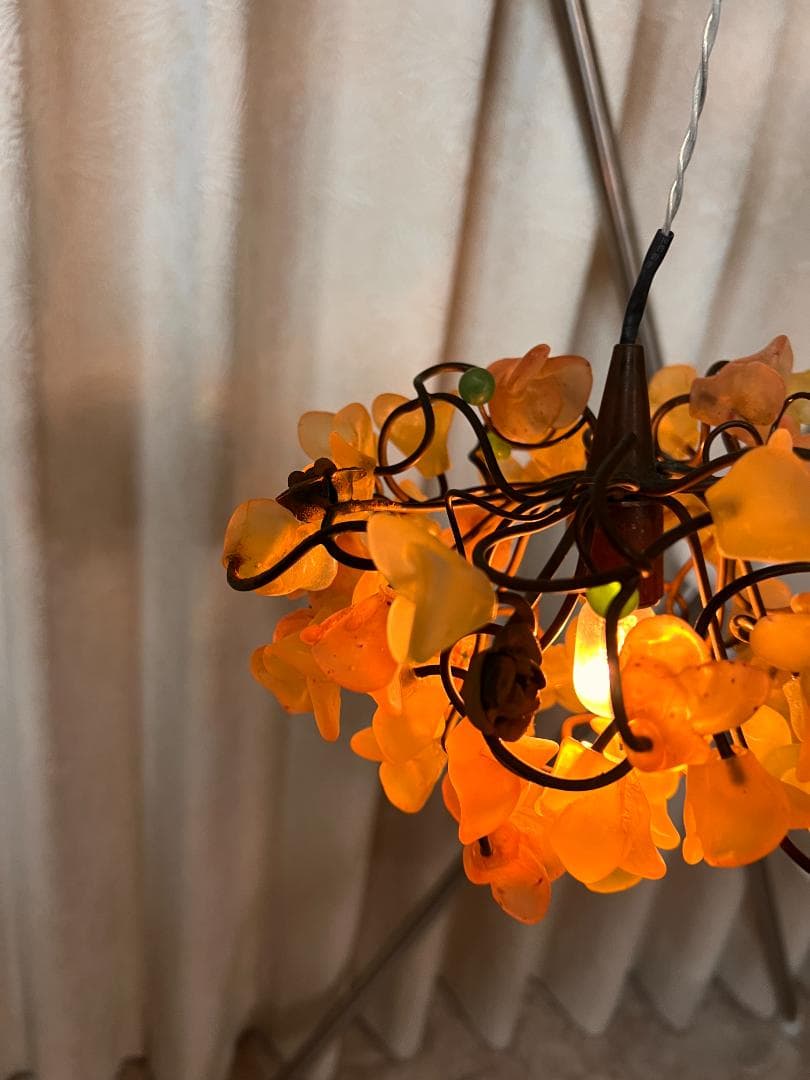 ユダライトランプ イエローとグリーンフラワー　ミハエルネグリン