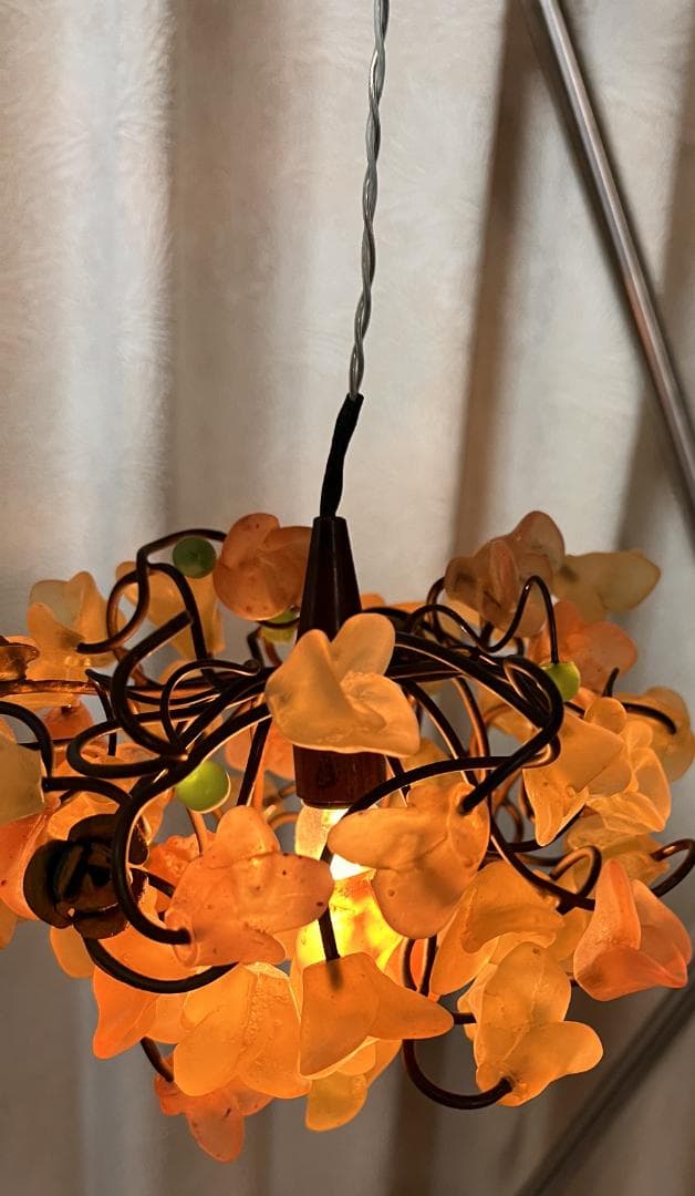 ユダライトランプ イエローとグリーンフラワー　ミハエルネグリン