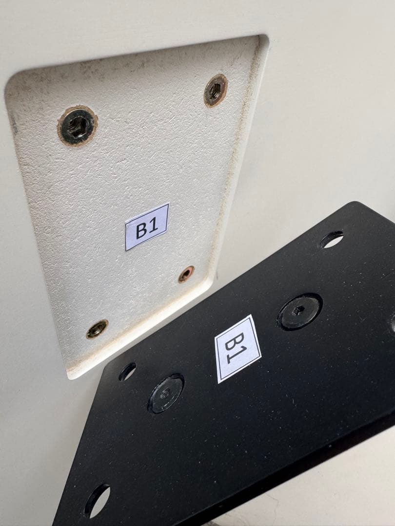 フランフラン　ダイニングテーブル　エルヴェダイニングテーブル