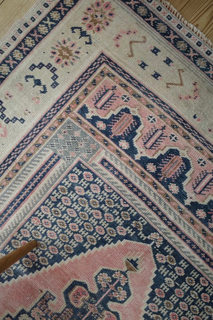 トルコ　コンヤ　ウール100% ヴィンテージ　ラグ