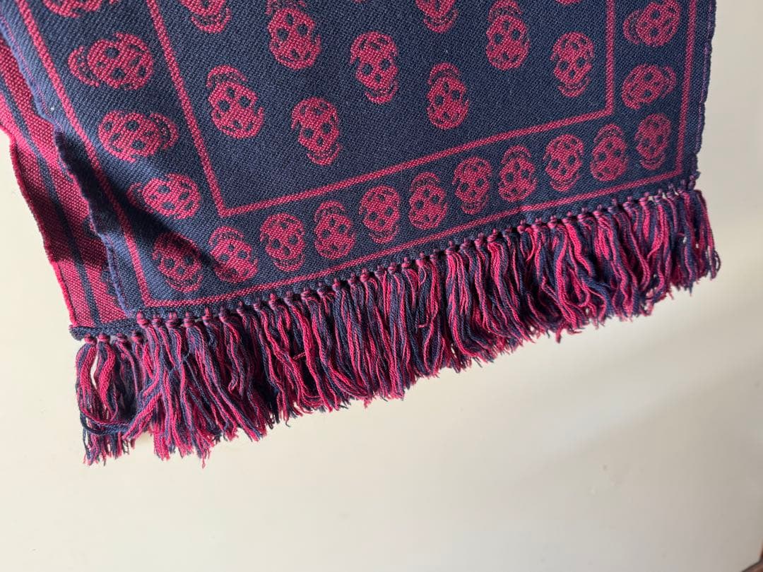 アレキサンダーマックイーン スカル マフラー