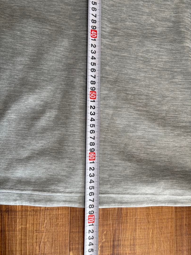 デサントゴルフ　ダンボールニット　ハニカムパターン袖　フード付きグレージャケット