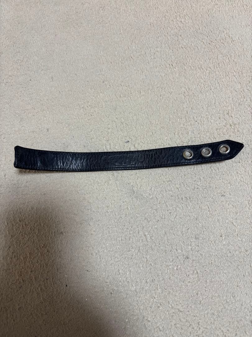 クロムハーツ黒レザーブレスレット スナップボタン付き