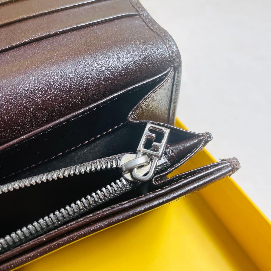 未使用級正規品FENDI フェンディ　ズッカ柄　ロングウォレット長財布　茶