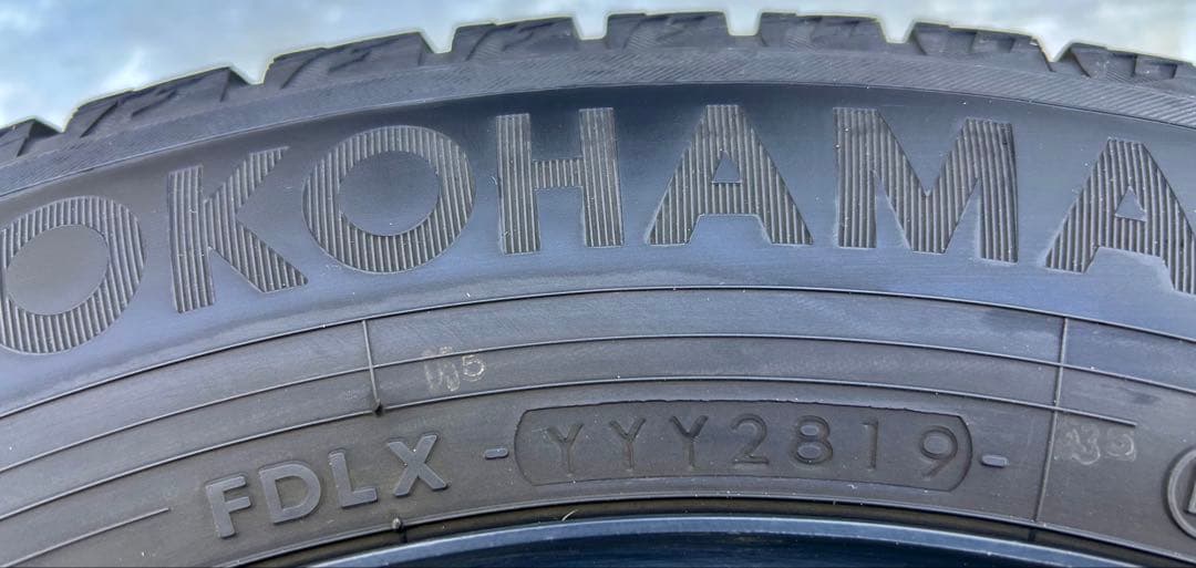 YOKOHAMAスタッドレス(185/65R15)&ホンダフリード純正ホイール