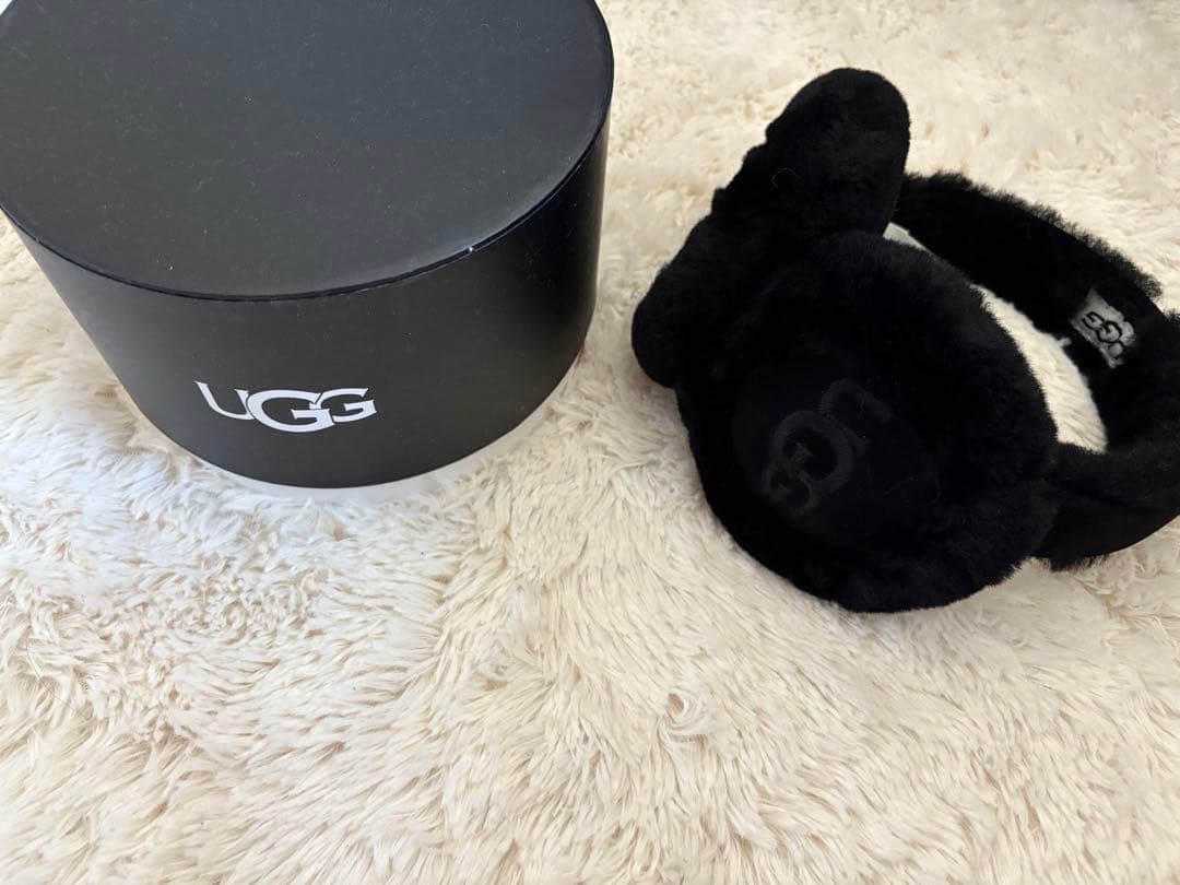 UGG ブラック耳あて 専用ケース付き