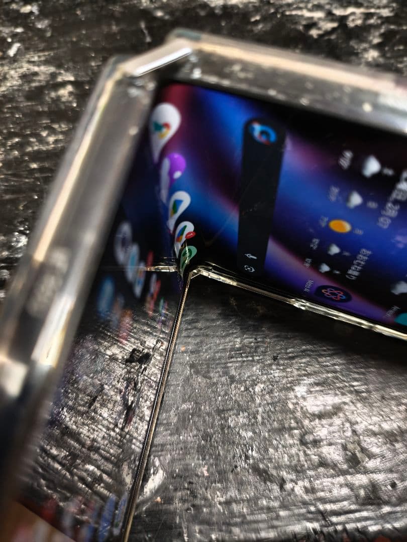 モトローラ レイザー50ultra 日本版