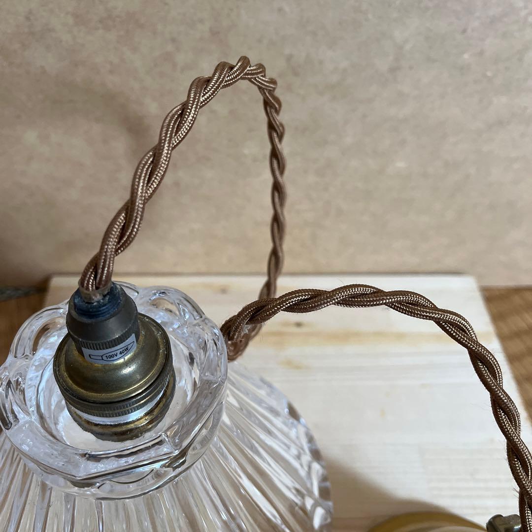 ランプシェード　ペンダントライト　真鍮　アンティーク調　ガラスランプシェード