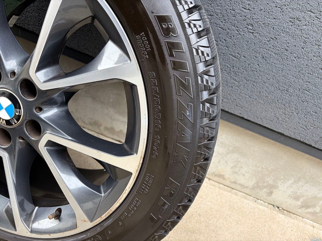 ト*サ様  X5 255/50R/19インチBLIZZAK RFT タイヤ