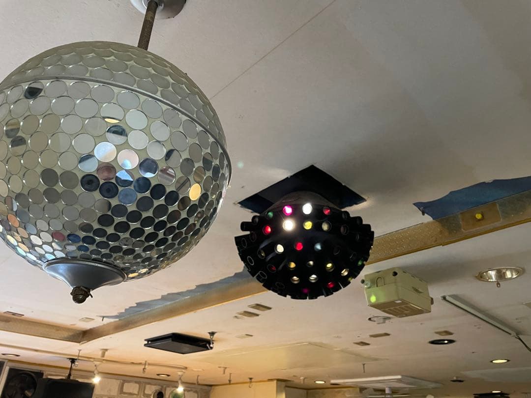 ディスコボール型照明 中型 カラフルライト