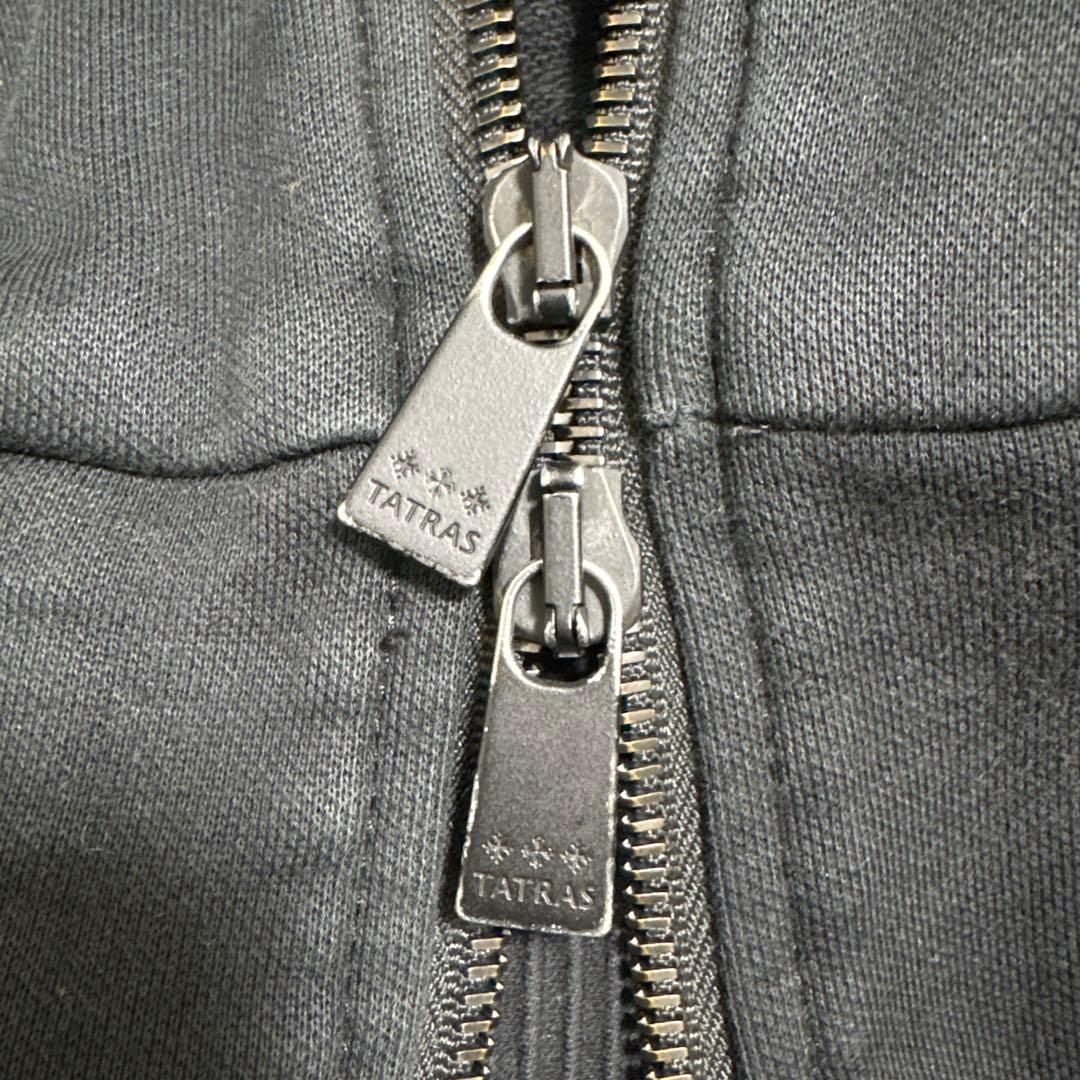 TATRAS タトラス　ブラック　フード付きジップアップパーカー　サイズ03