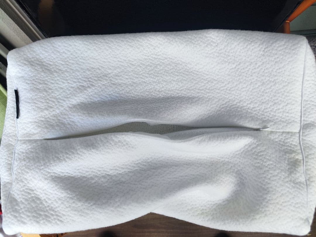 2回のみ使用　ヒツジのいらない枕　至極　枕カバー付