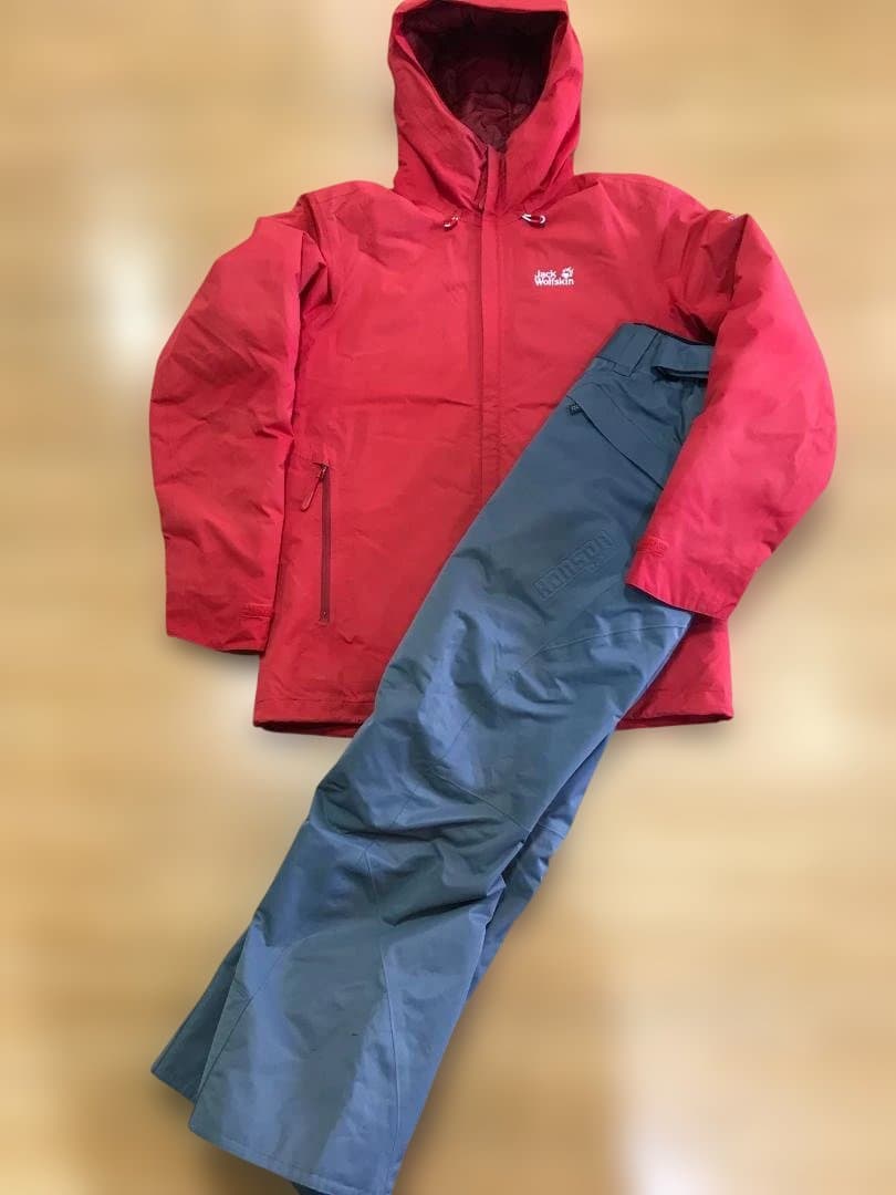 ジャックウルフスキン＆ハンソン　中綿入りスキーウエア上下セット　Mサイズ