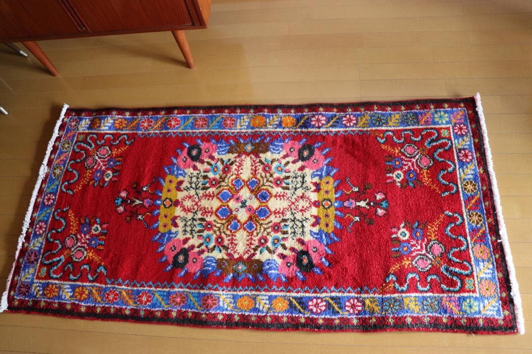 ＜１点物＞　ヴィンテージ　ギュネイ　ラグ 　１５７× ７７ cm