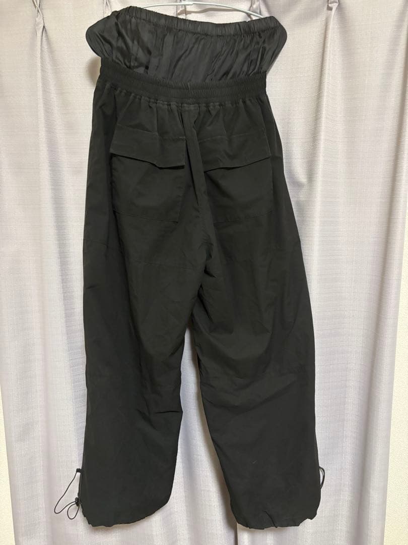 Libeliceのスノーパンツ ベロア赤色