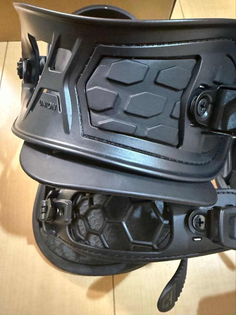 UNION STRATA ユニオン　ストラータ　ブラック サイズM