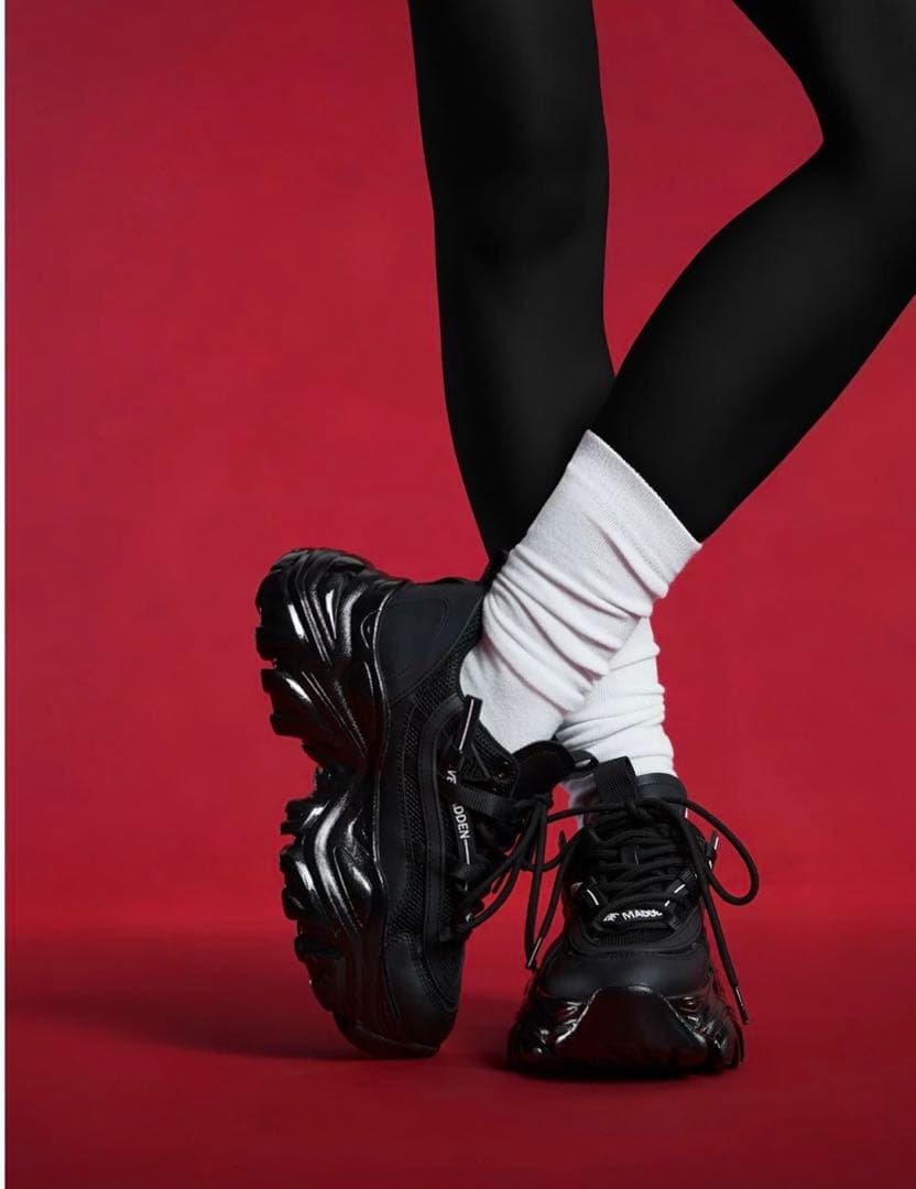 STEVE MADDEN 厚底ボリュームスニーカー ブラック