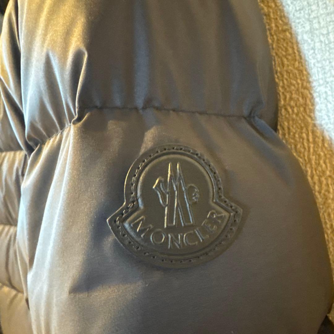 モンクレール mauvezin ショートダウンジャケット