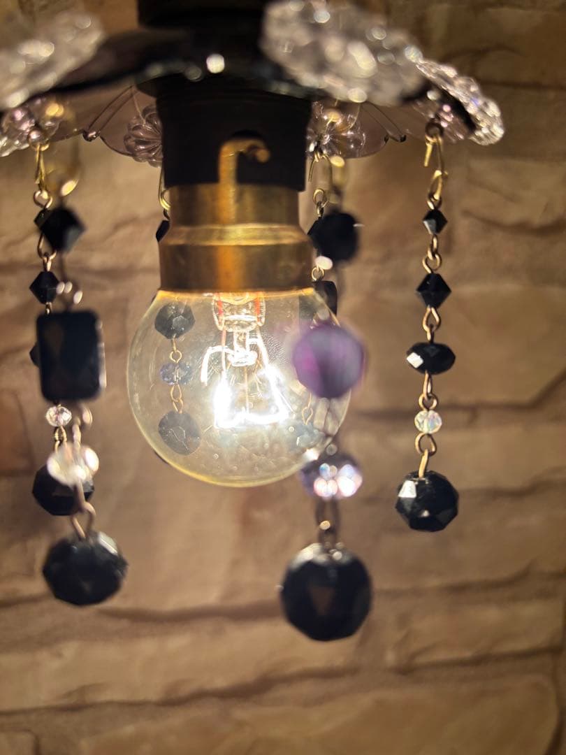 希少 紫アートデコ 漆黒の祈り 哀悼のビーズが導くヴィンテージミニシャンデリア