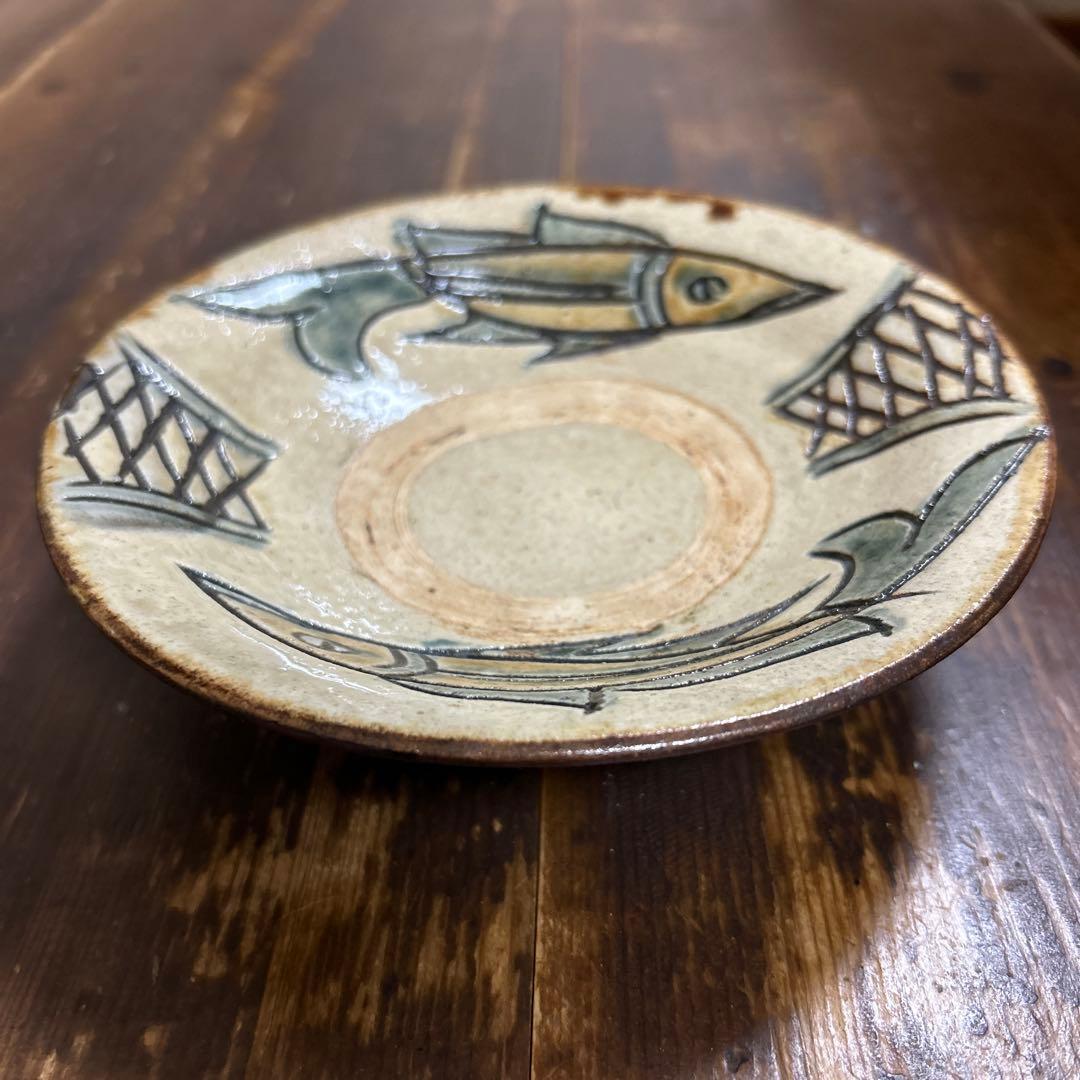 沖縄　やちむん　壺屋焼　人間国宝　金城次郎　魚紋皿　5寸皿　15㎝　重ね焼