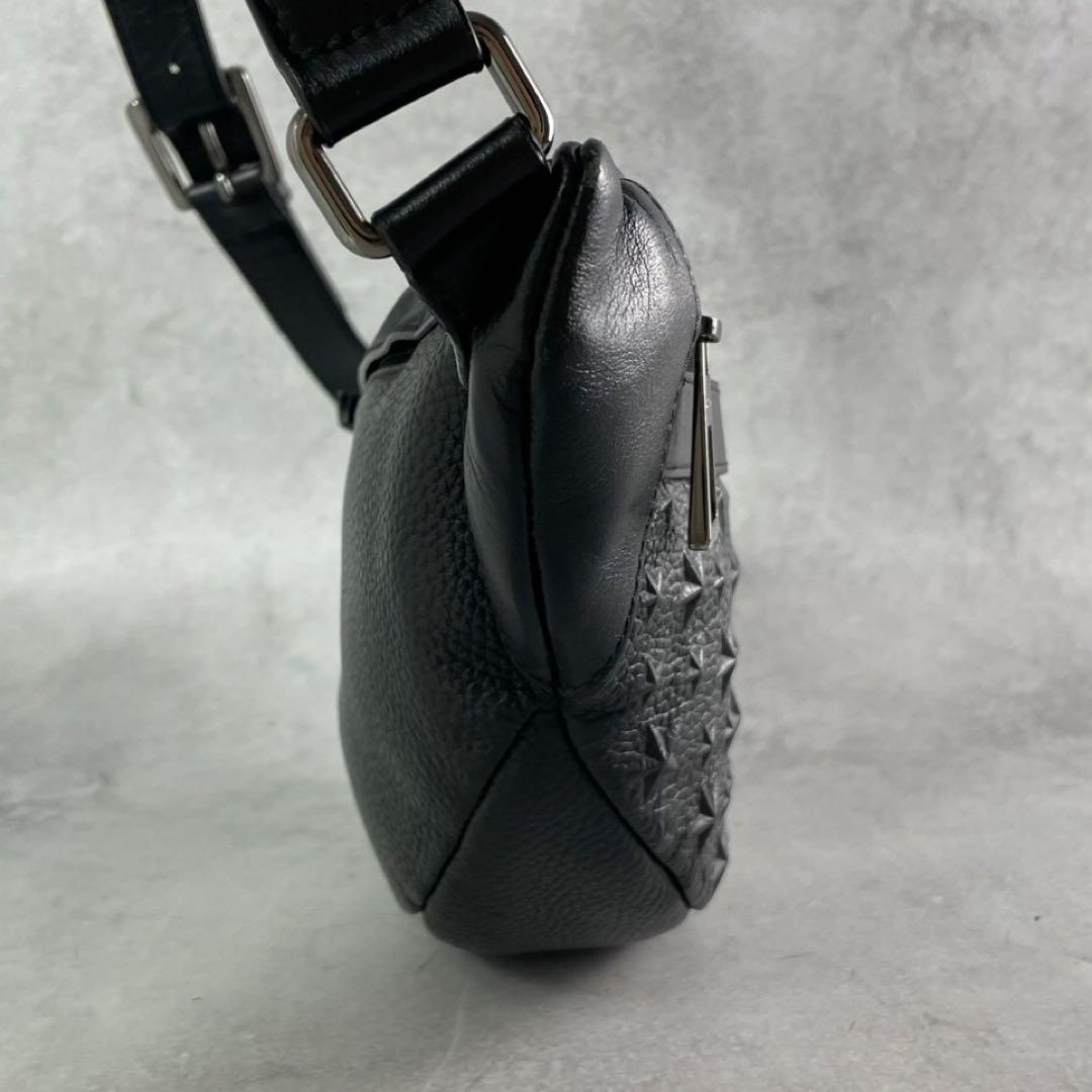 【極美品】ジミーチュウ ボディバッグ ウエスト エンボス 総柄 黒 スター