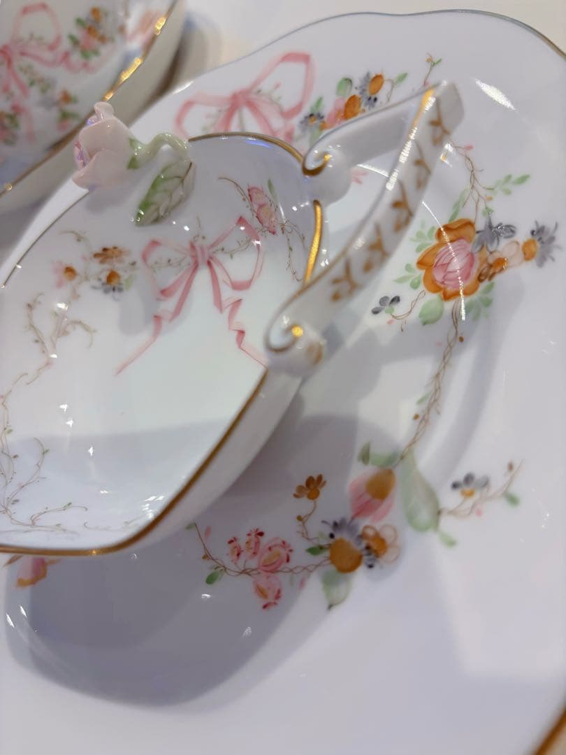 ヘレンド　新品未使用　リボンローズドラジェ　ティーポット型ミニトレー