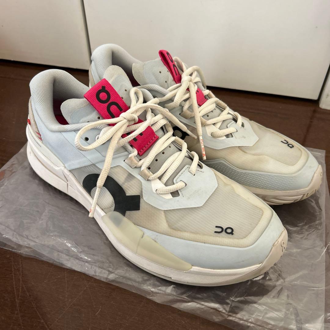 On テニスシューズ THE ROGER Pro 2 28.5センチ