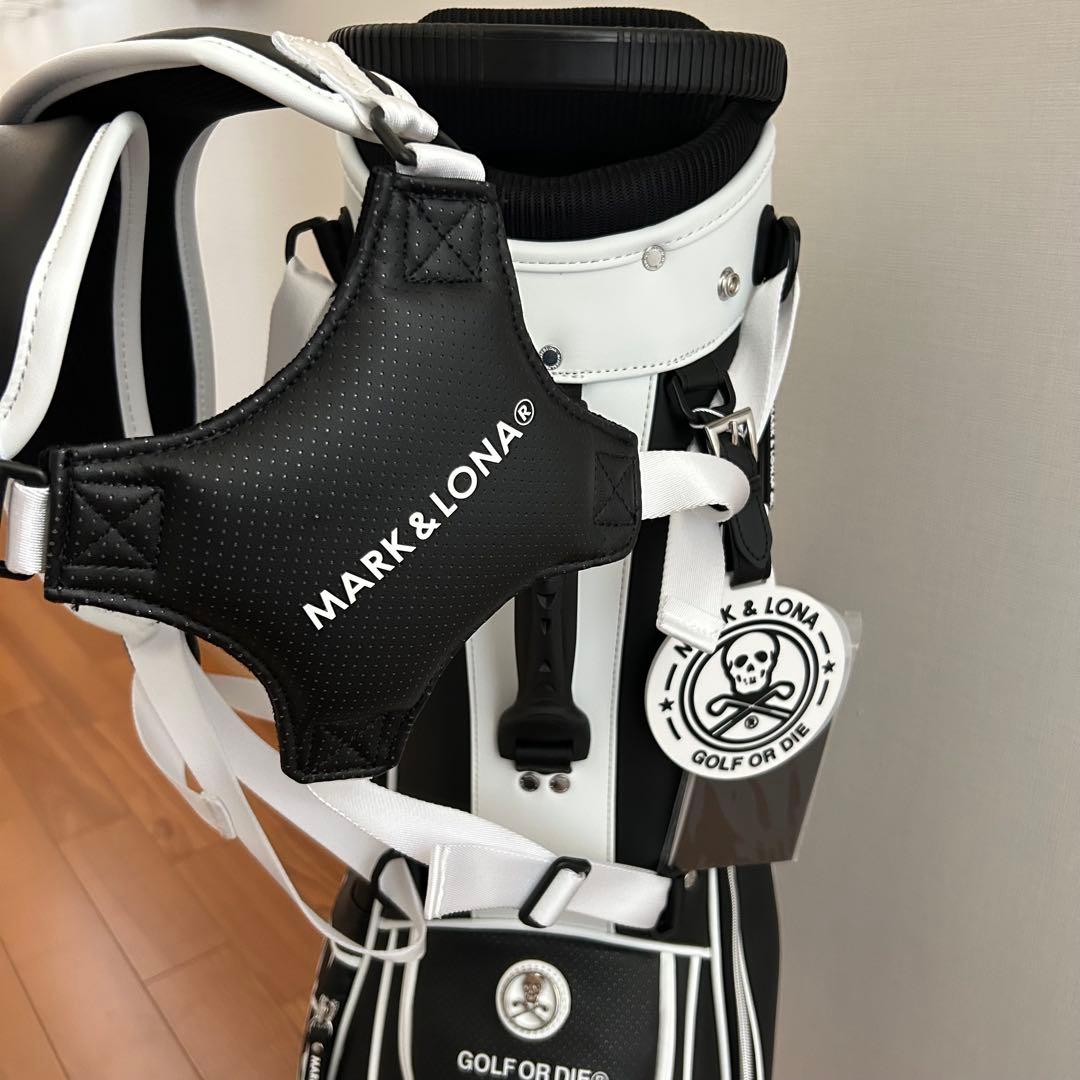 マークアンドロナ　マッシブキャディバッグ　ブラック　黒色