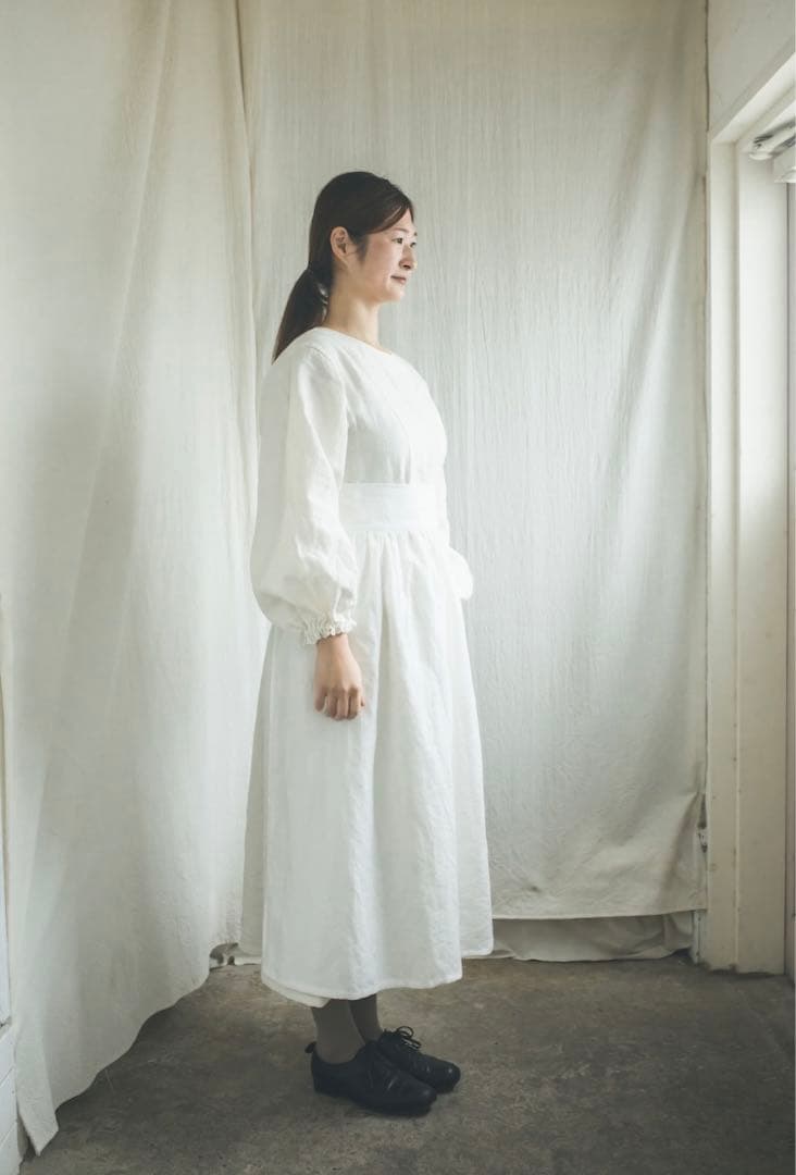 KIKONO 新品未使用　タグ付き　後ろ編み上げギャザーエプロン　スカート　麻