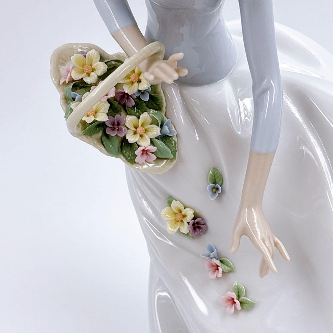 LLADRO リヤドロ 風のいたずら #6767