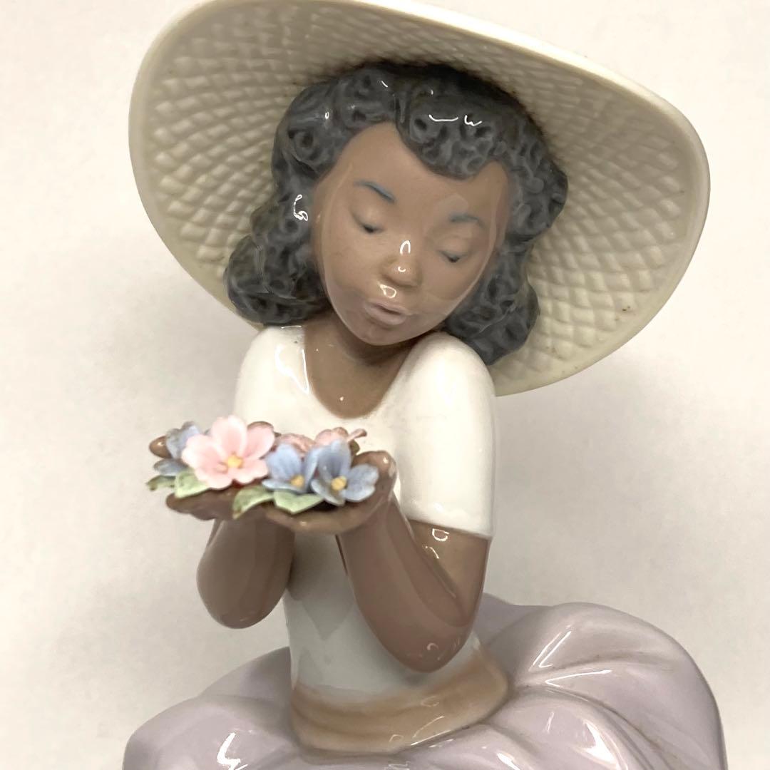 希少✨LLADRO リアドロ お花の甘い香りに包まれる少女。 6822