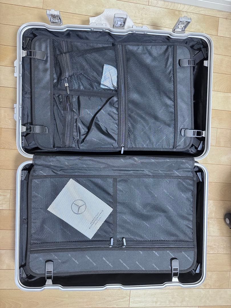 メルセデスベンツ アルミスーツケース シルバー 未使用　ぬい