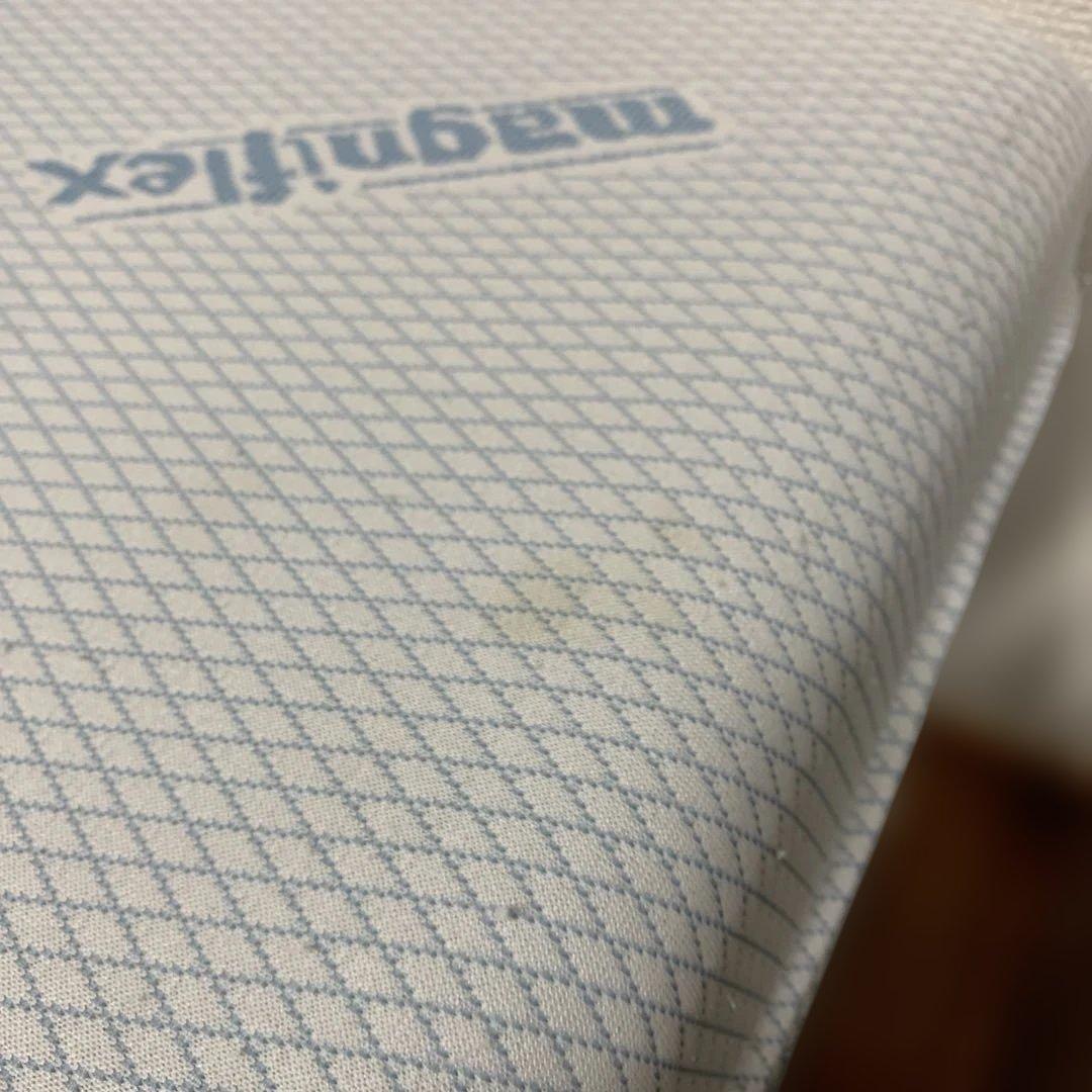 マニフレックス セミダブル マットレス DDウイング　引き取り、横浜市配達も可能