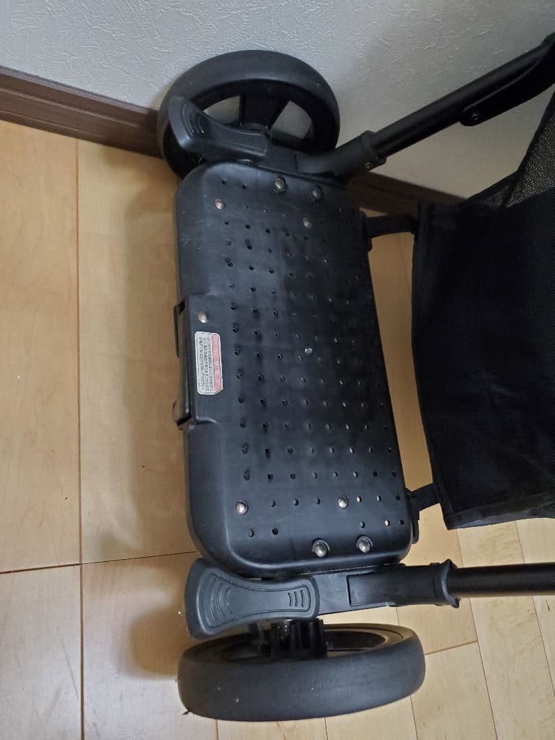 ベビーカー ブラック 5点式シートベルト