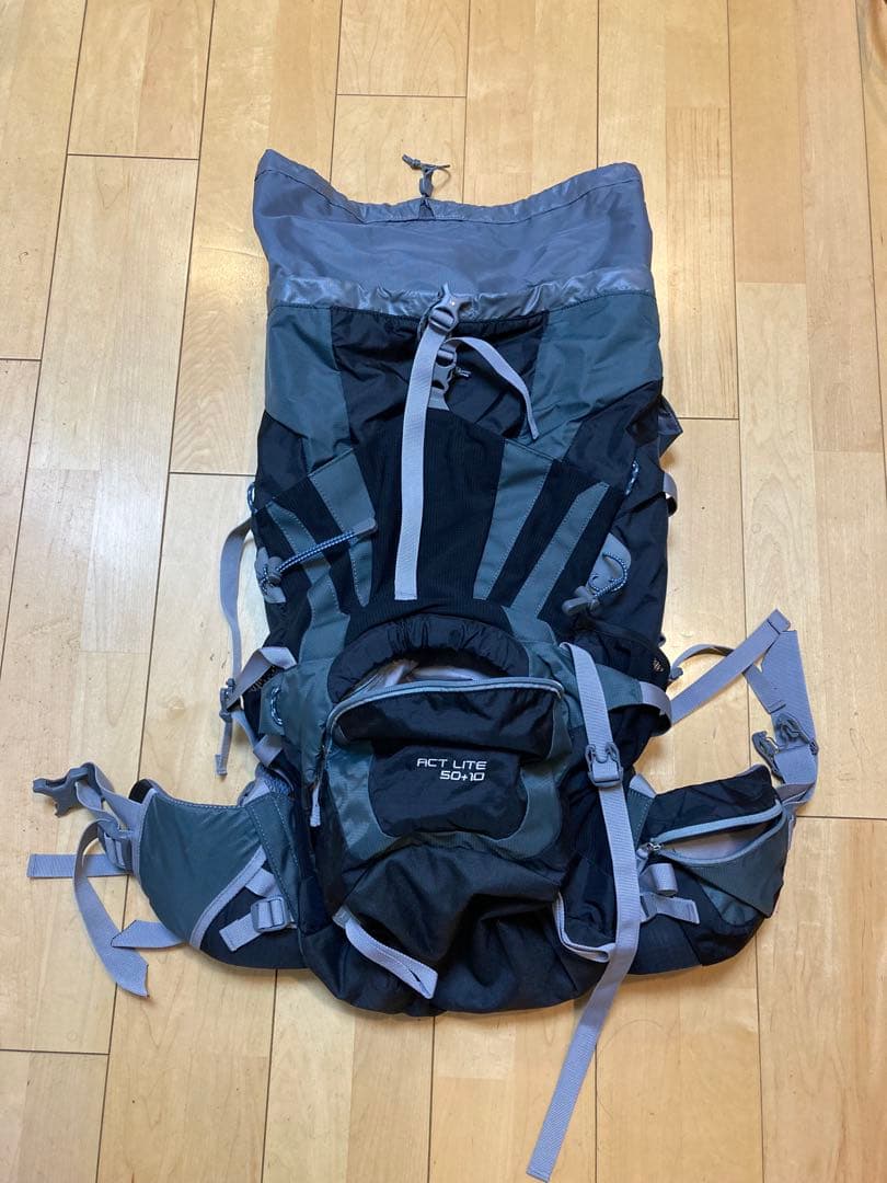 deuter ACT LITE 50+10 バックパック