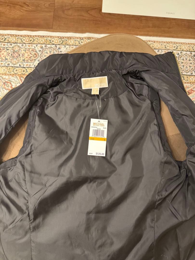 マイケルコース新品ダウンベスト