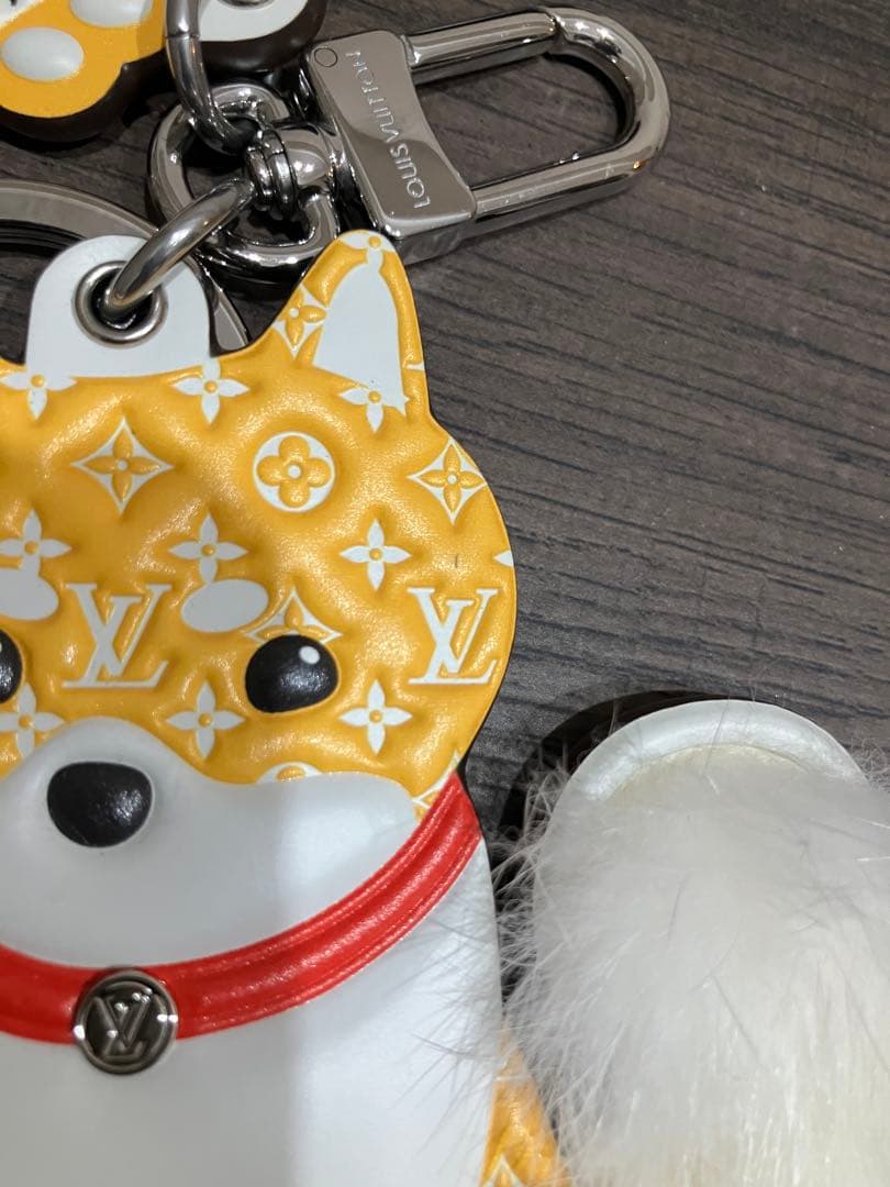 【ほぼ未使用】Louis Vuitton 犬型キーホルダー M01199