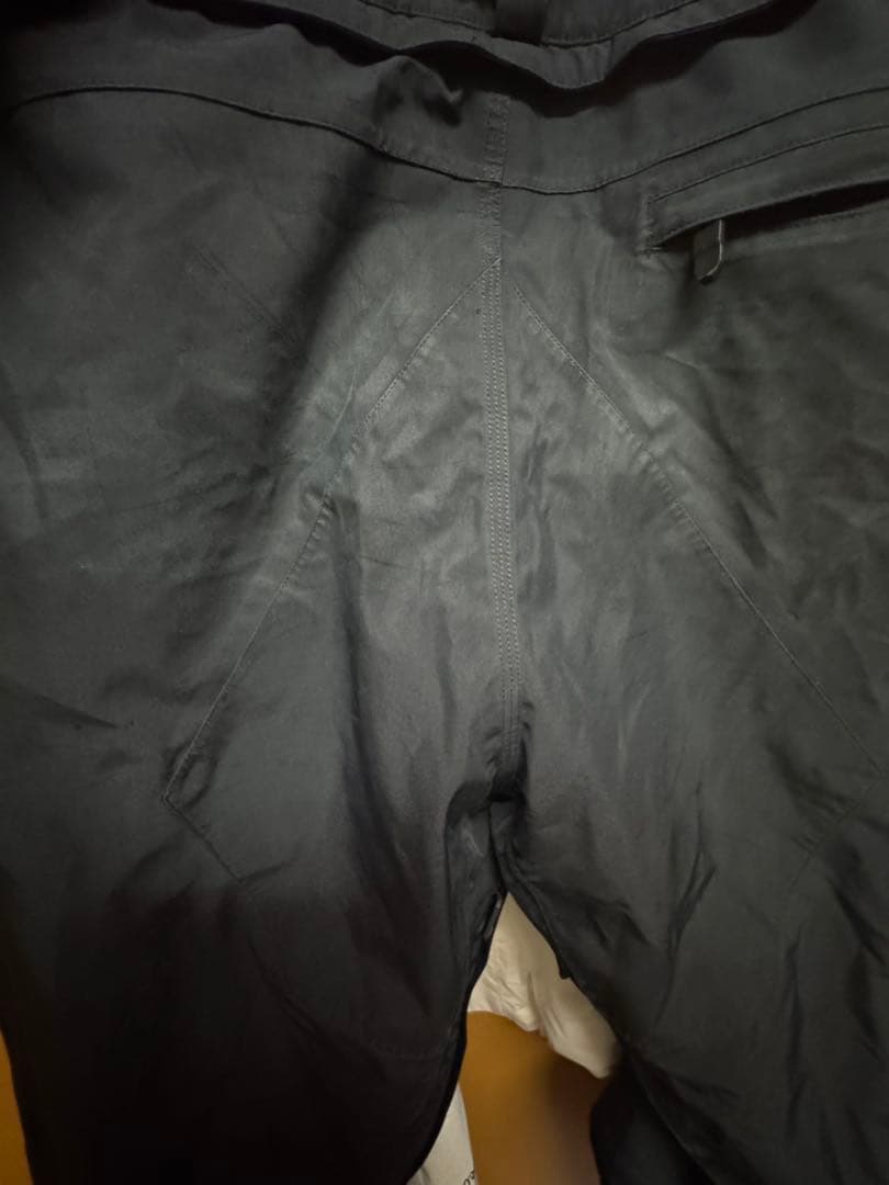 定価9万円『GORE-TEX』スノーボードウェア上下セット VOLCOM 白&黒