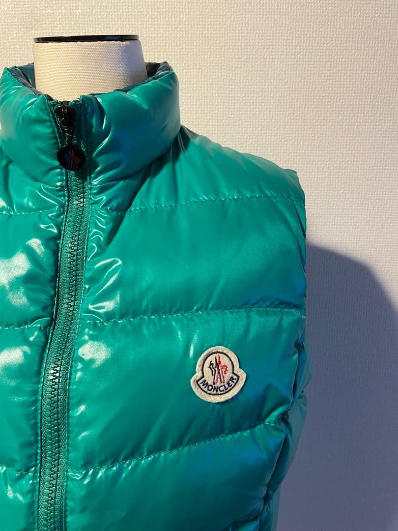 【美品】【MONCLER】モンクレール　ダウンベスト　エメラルドグリーン