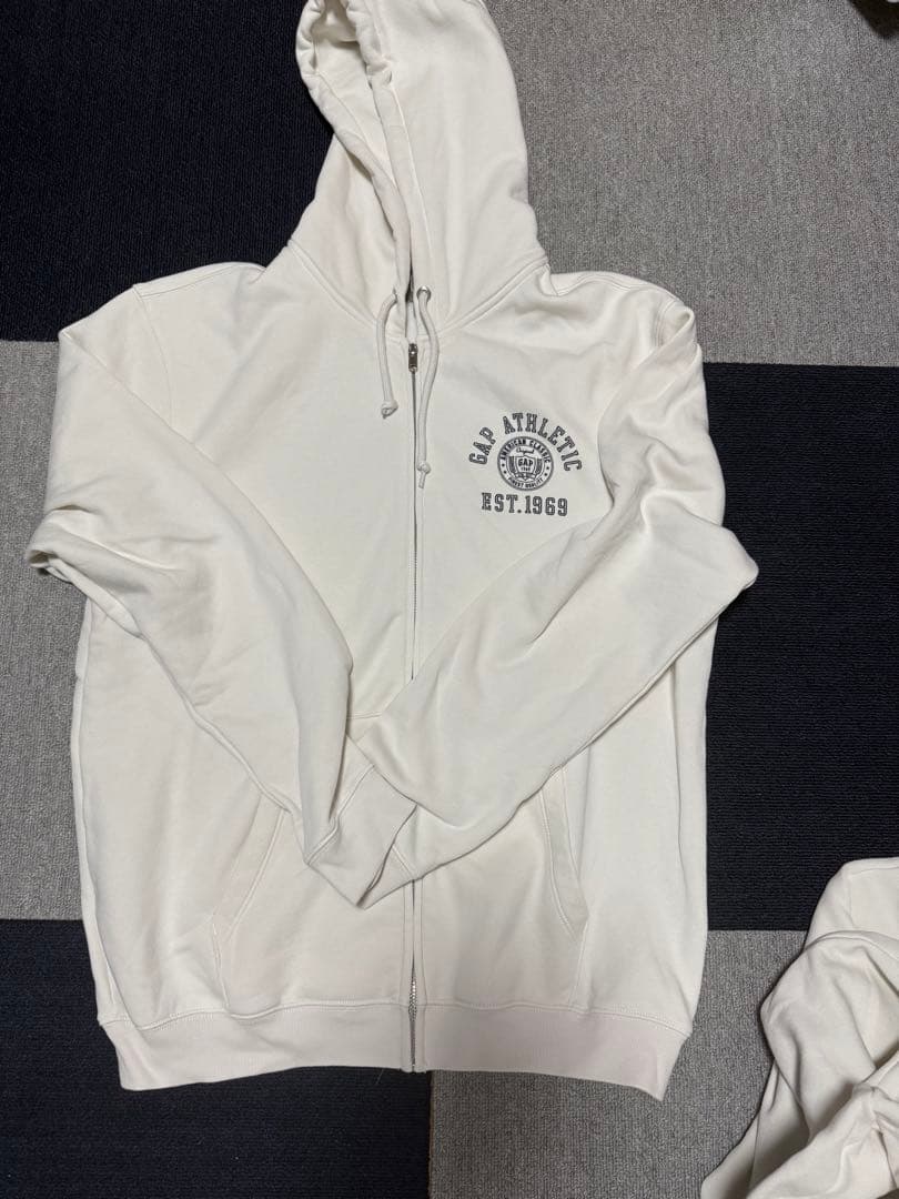 GAPスウェットセットアップ