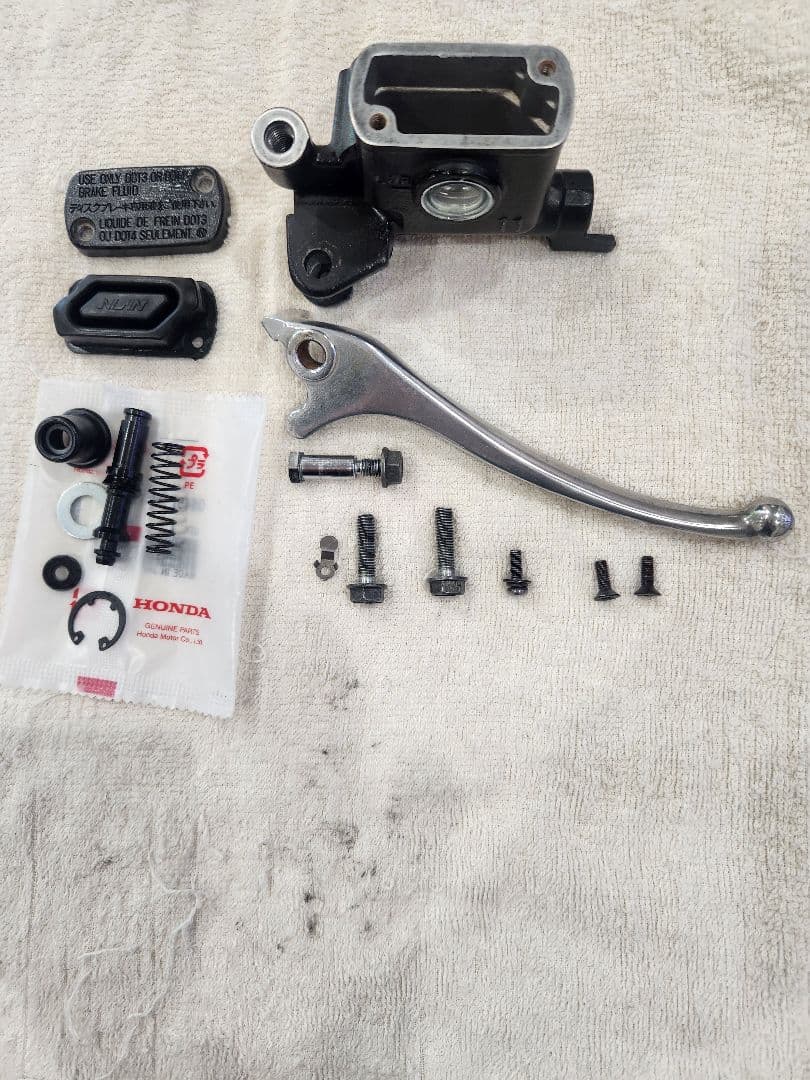 ライブディオ　ZX　AF35 純正マスターシリンダー　純正キャリパー　フルセット