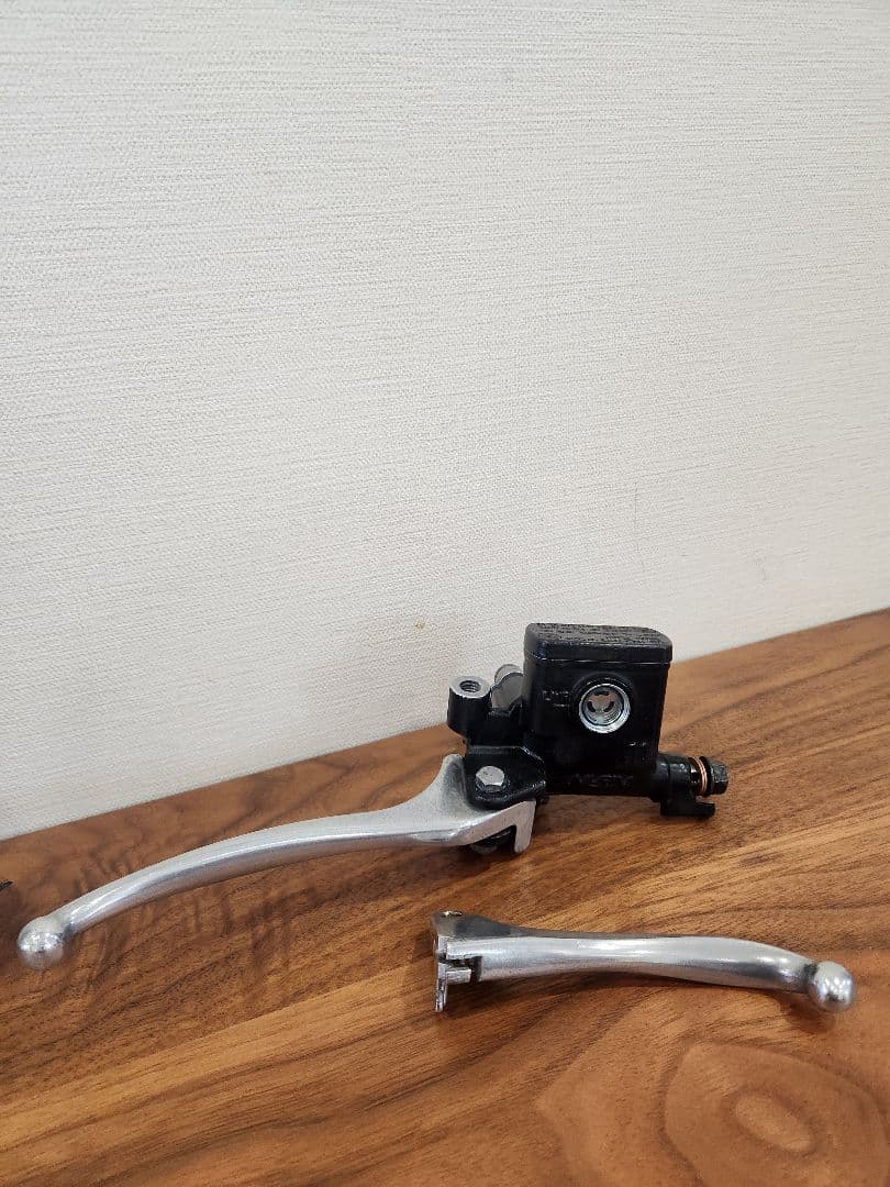 ライブディオ　ZX　AF35 純正マスターシリンダー　純正キャリパー　フルセット